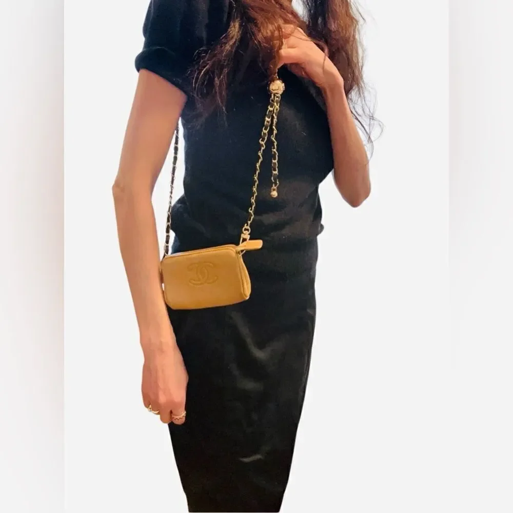 Gucci mini brown leather pouch